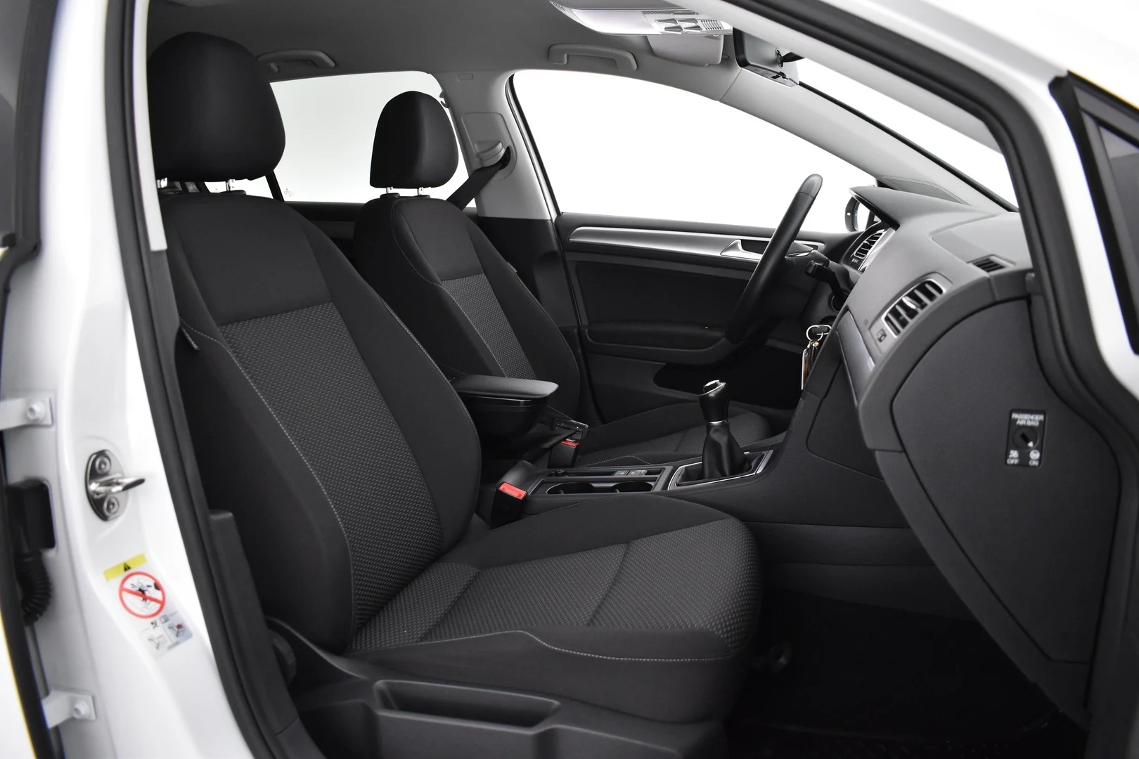 Car Image - 6mYDKD5XtfdO3aaplZ6YRO