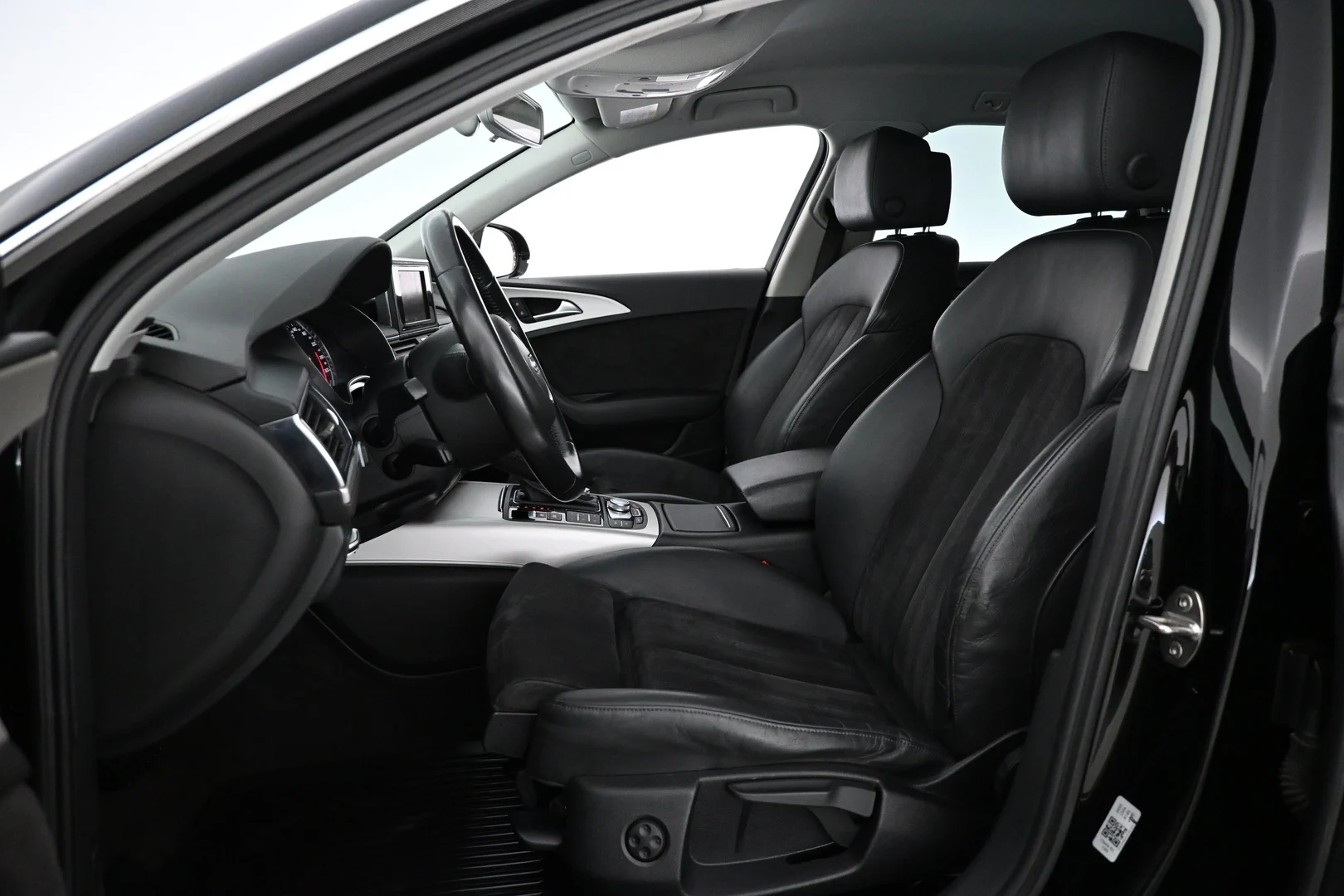 Car Image - 4diISf0L81PBO1rzYW2tr8