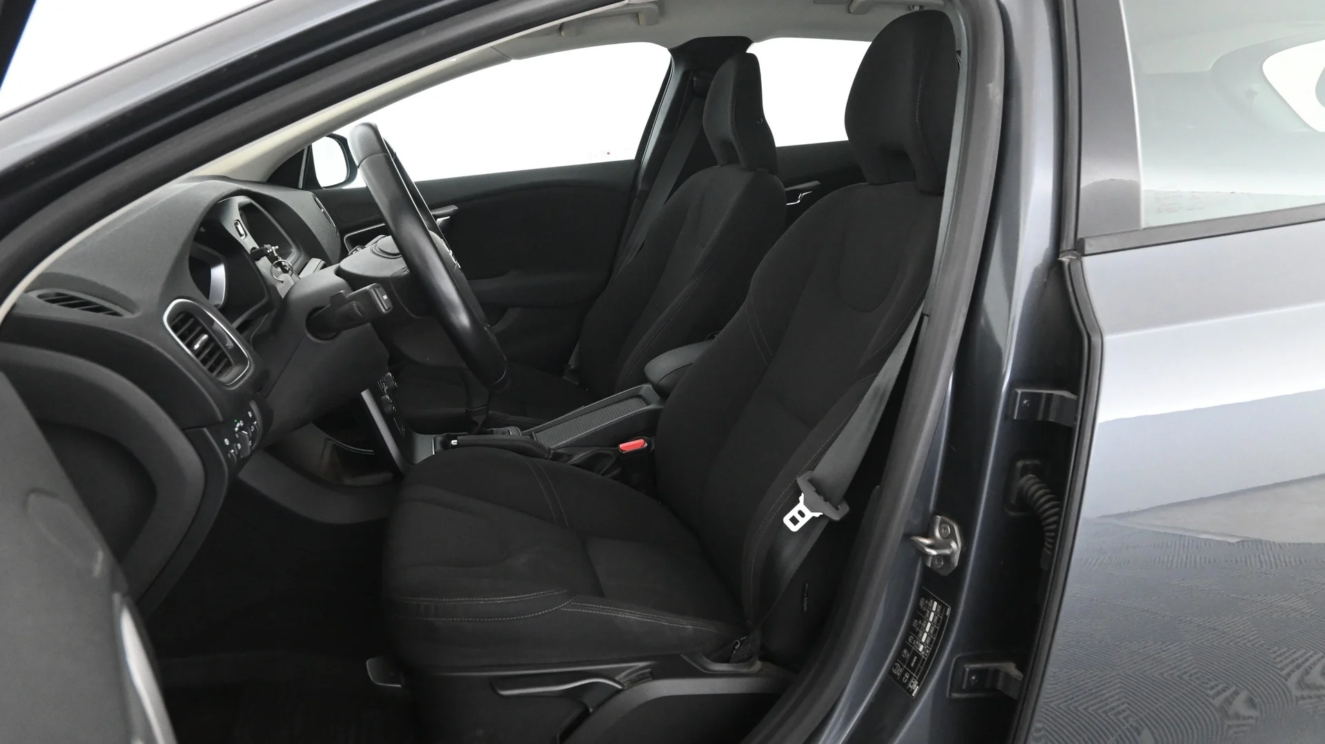 Car Image - 1VElyvwluIhlYxrUwJSDkI
