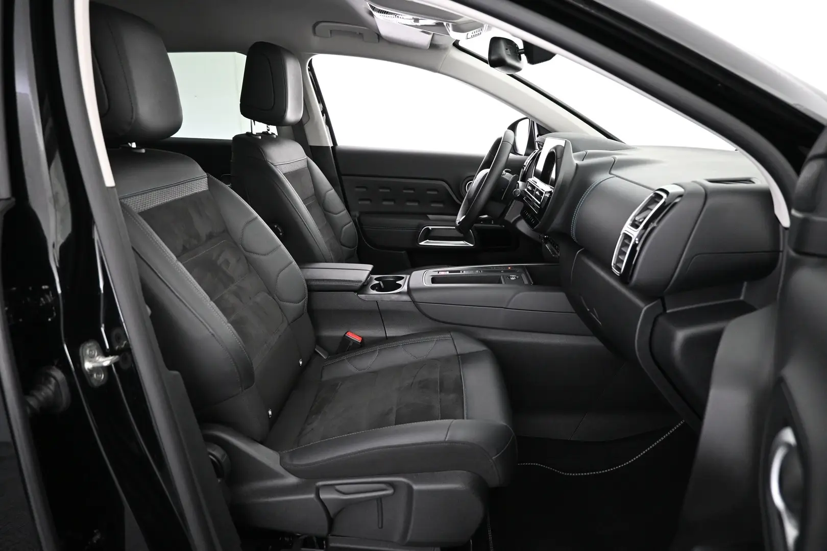 Car Image - 6Jpqpxbd2kkiHeRYd4fYGe