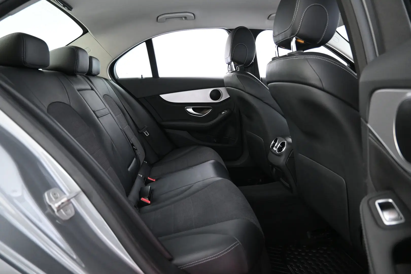 Car Image - 1TrvBSQlrkAozOUvFCDig3