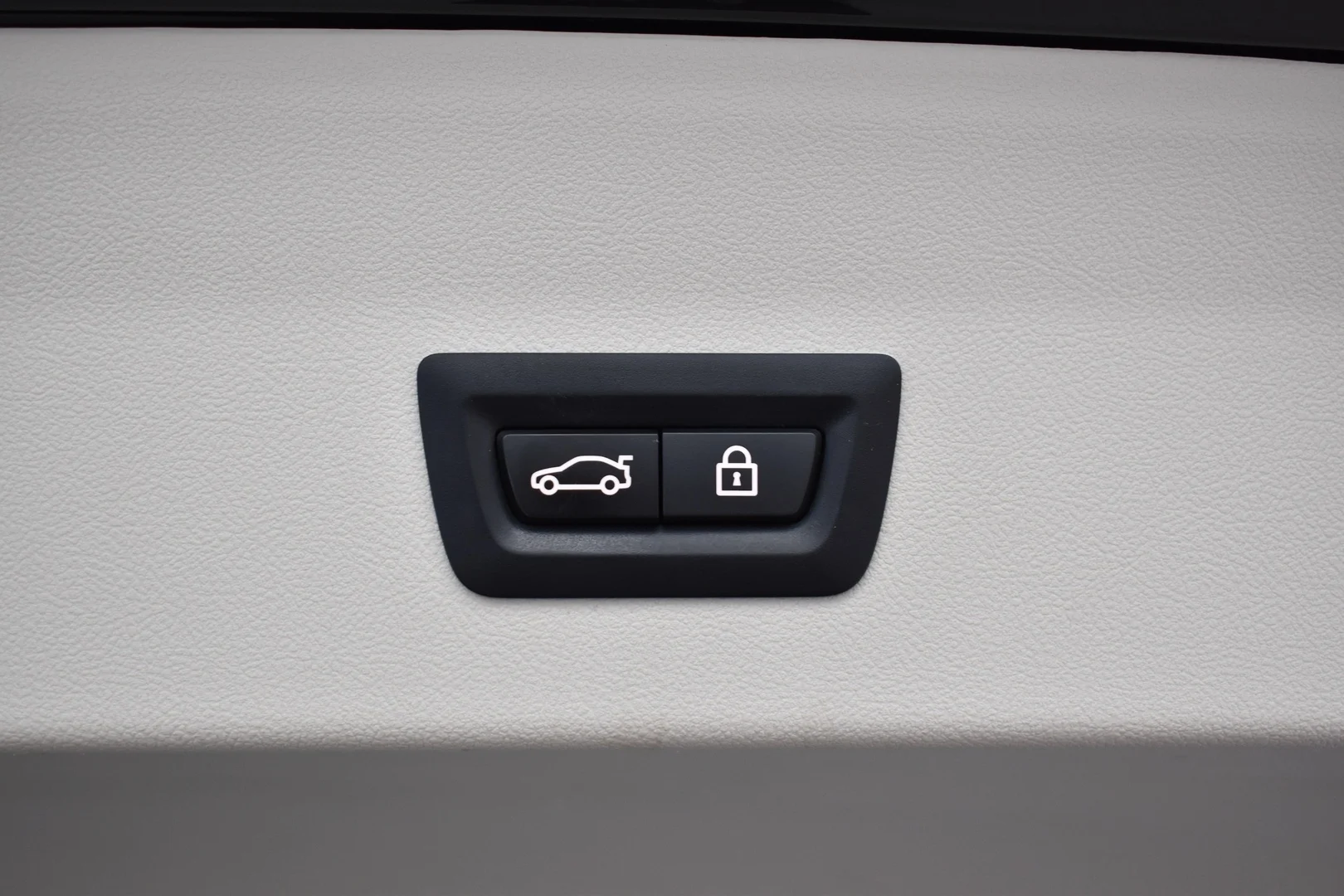 Car Image - 4dNVP0rMG39q8JESkqjCt4