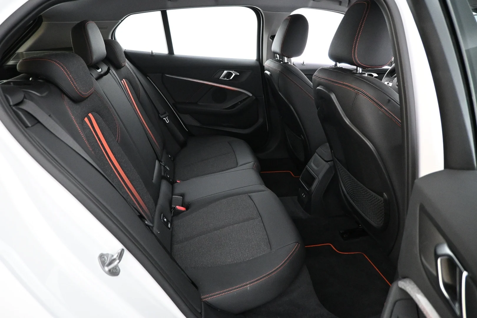 Car Image - 6wVluhMxAzH7jCWJsmZ7wN