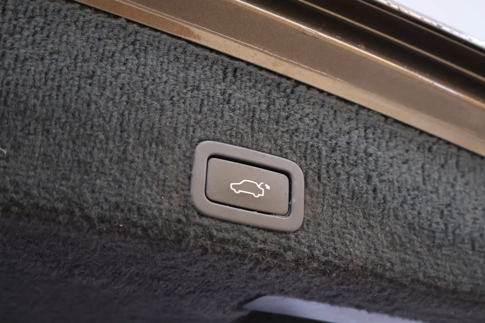Car Image - 1nrhRW8RndTgpIP060AfcG