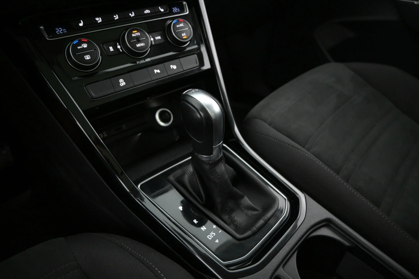 Car Image - 6faGwAkuTQ6lRWi4n9ZjqE