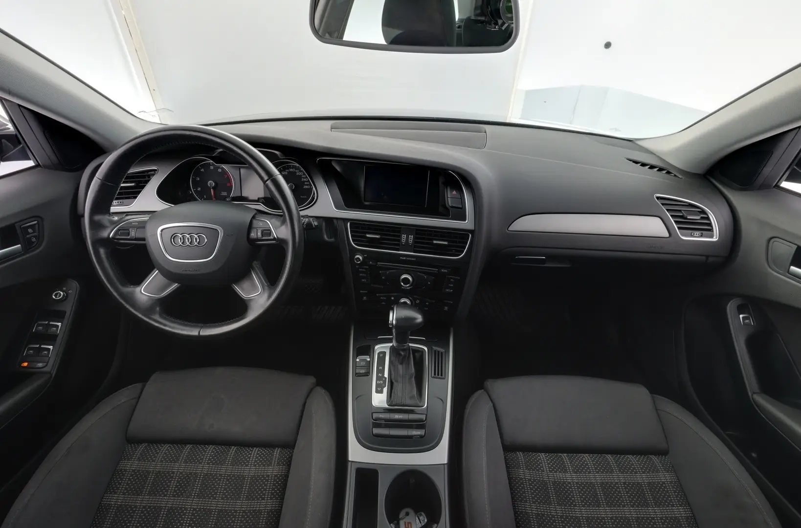Car Image - 3LcsJviM5yddLIoJbDtEsc