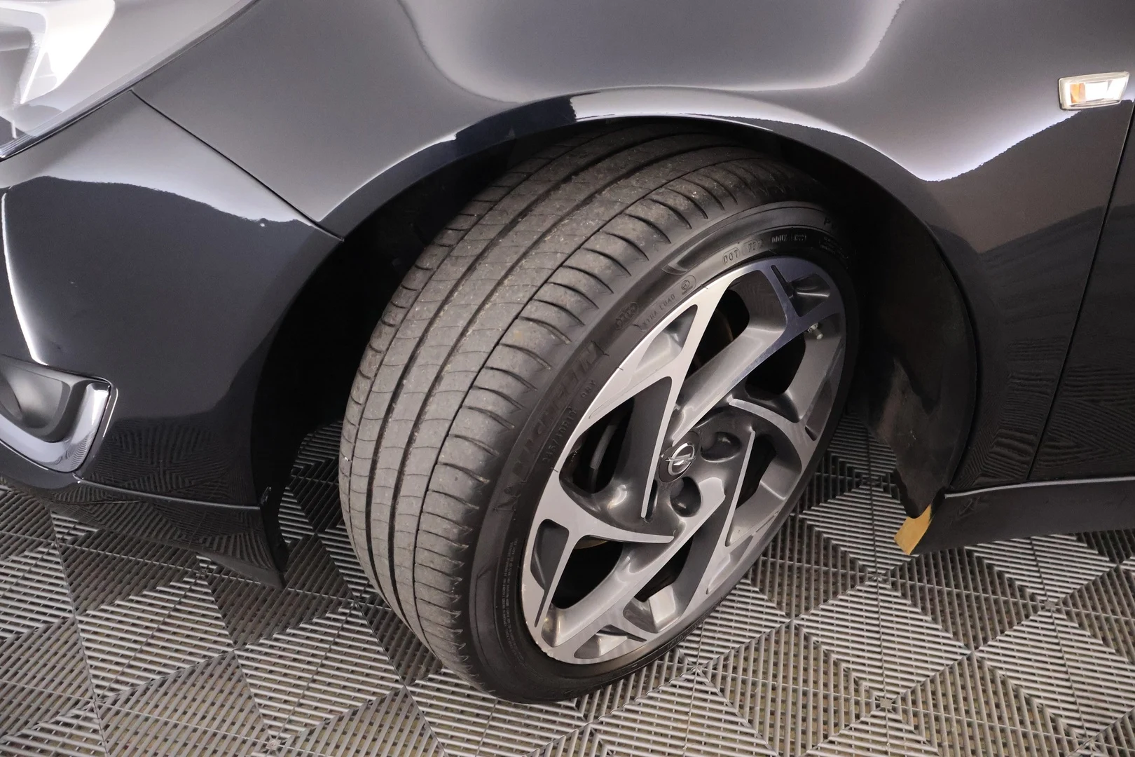 Car Image - 26vRnvS0fuZ4CDP4HoVPjV