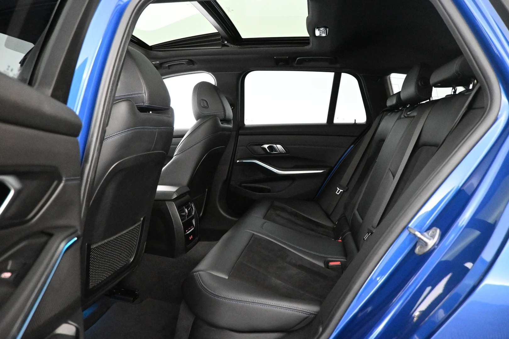 Car Image - 3JXrfjRInSl3mGQ5tQc2mj