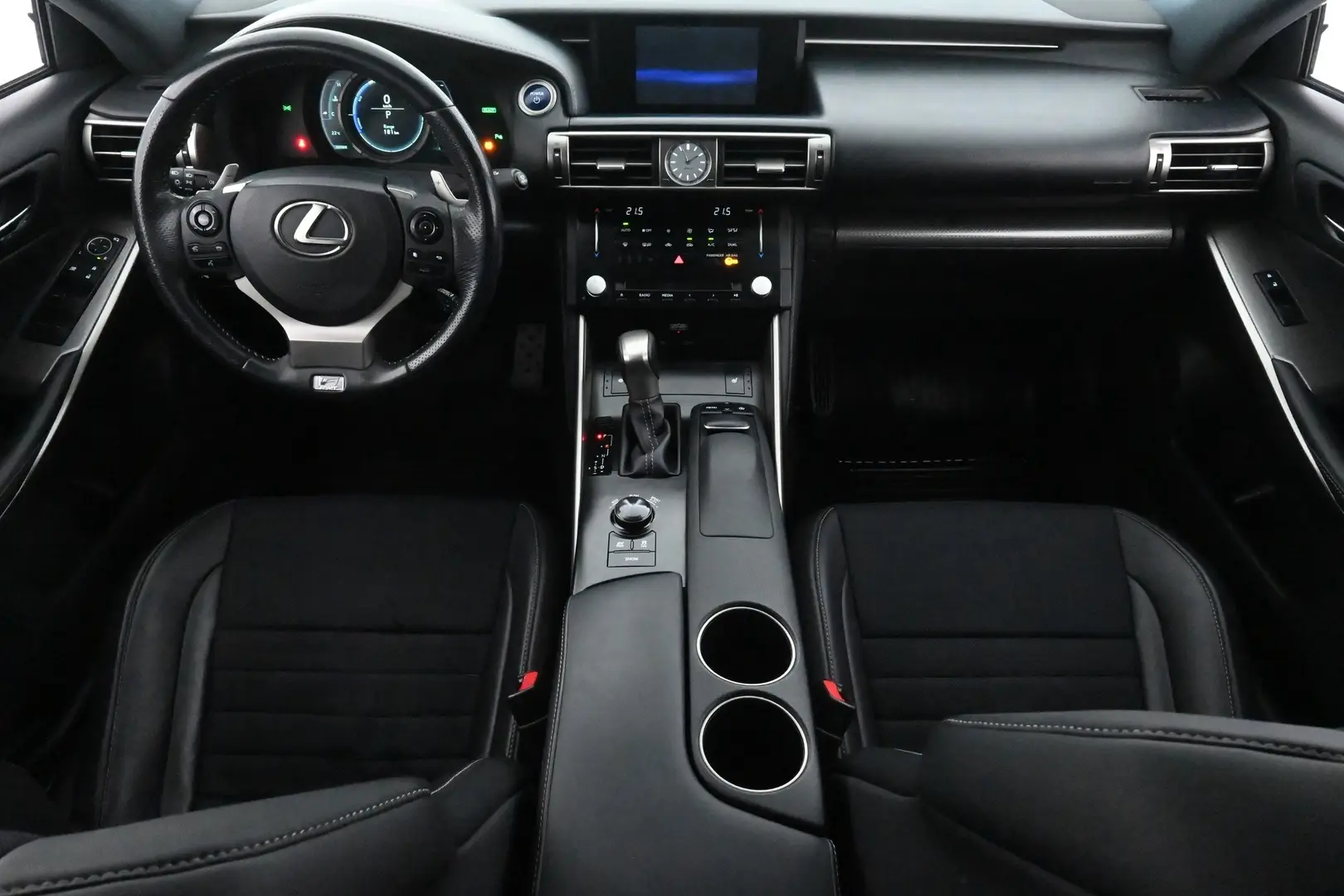 Car Image - 5cdfKnvp4X3Xl17ziRcAVs