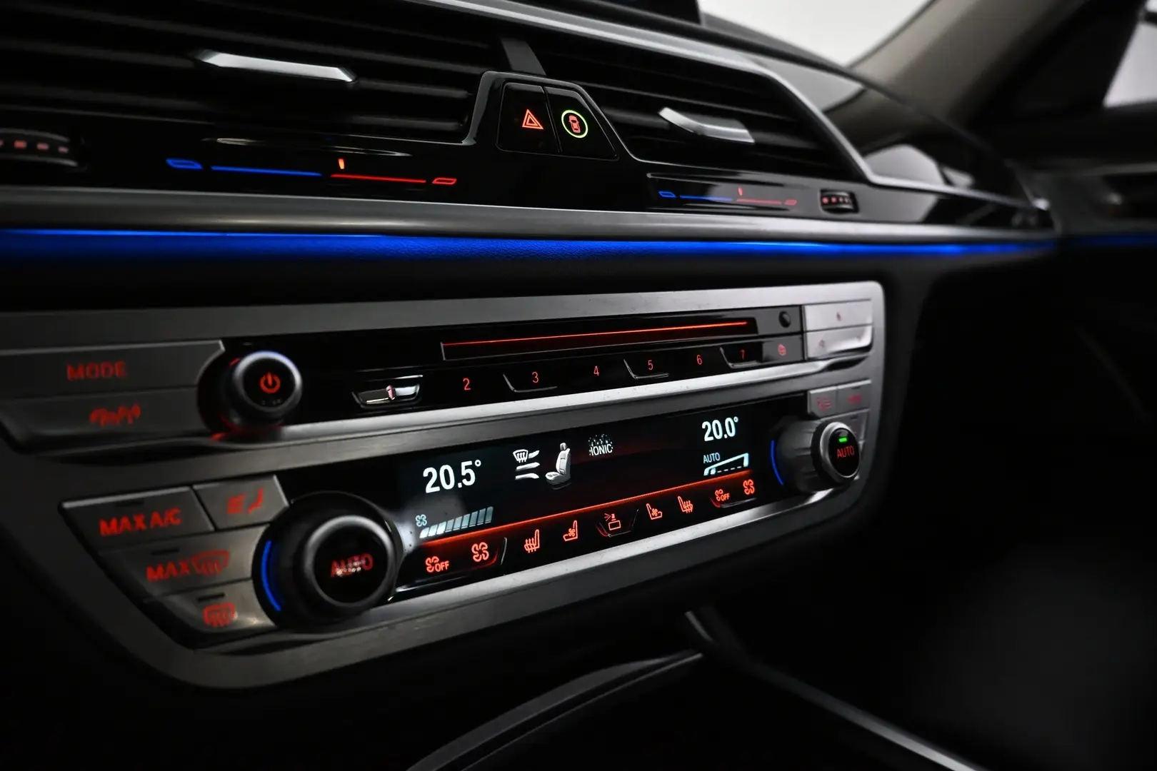 Car Image - 6HaWT749U0YPhziEg579IT