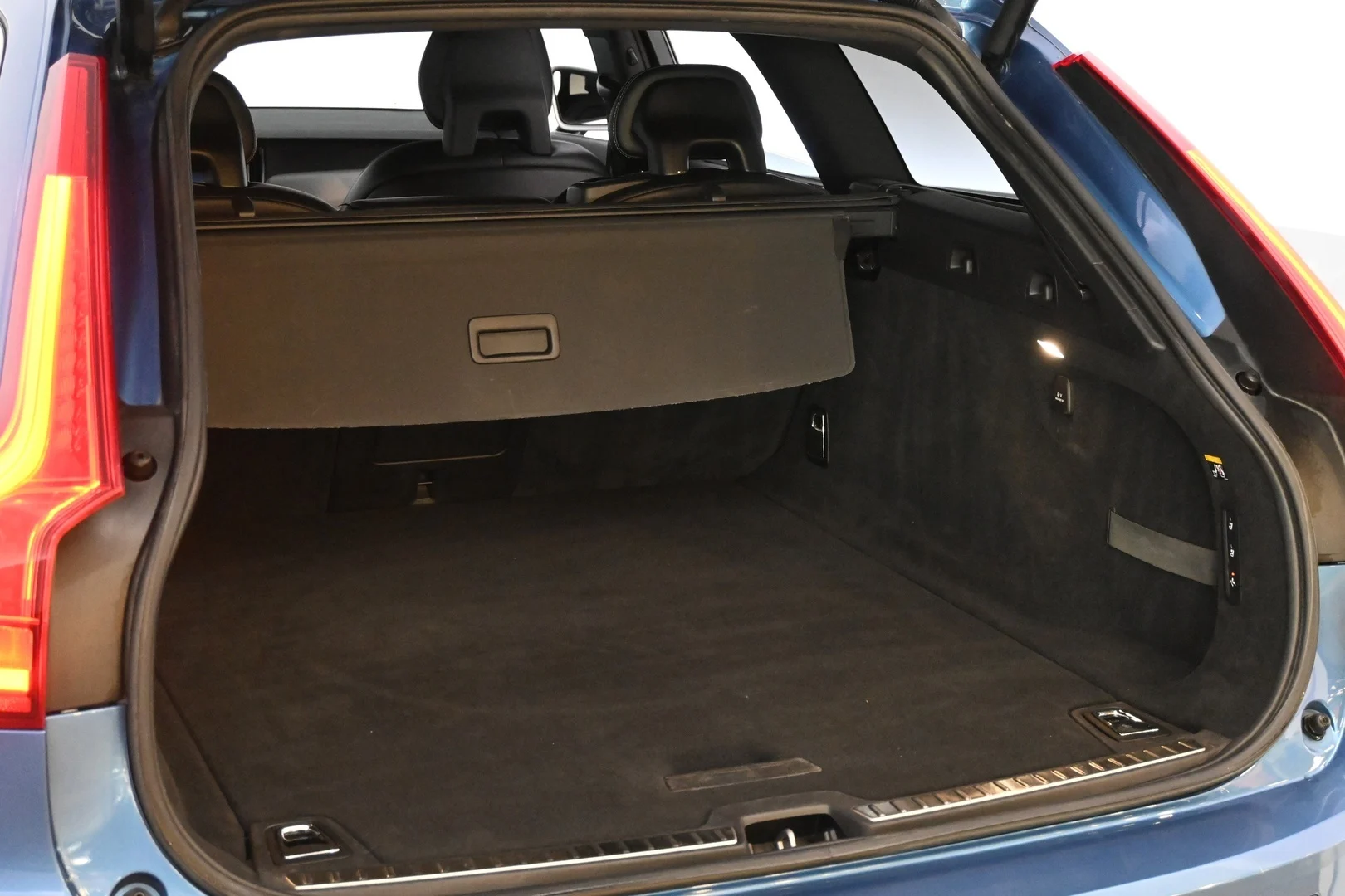 Car Image - 46fBybSqJuhypD9e19BShA