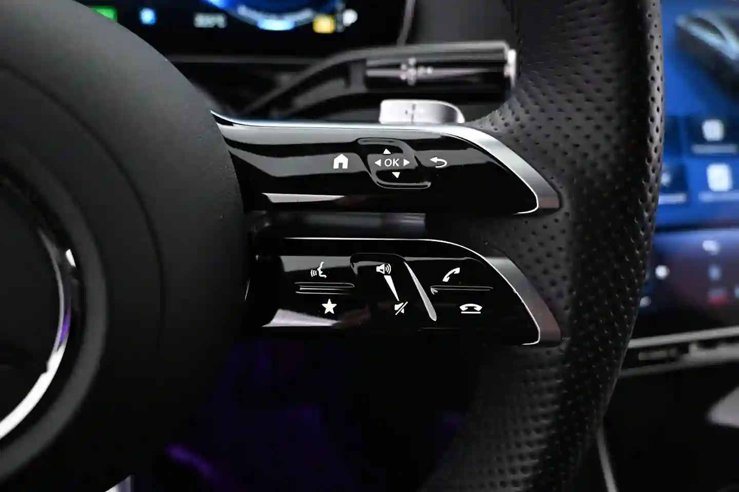 Car Image - 7fGZ7ztht2kHKUD8yBqrAo