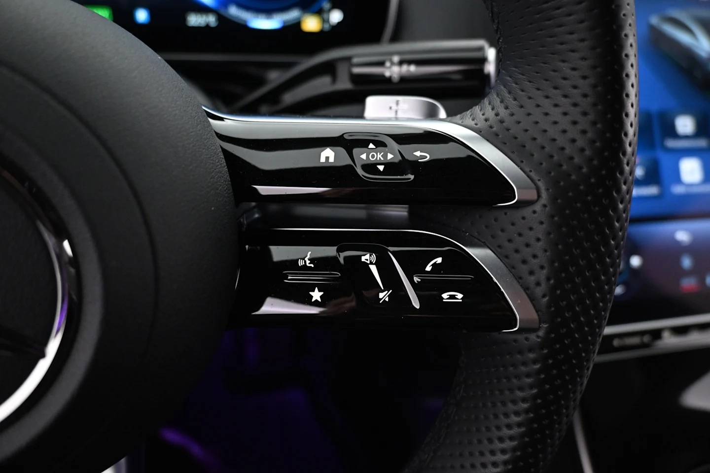 Car Image - 7fGZ7ztht2kHKUD8yBqrAo