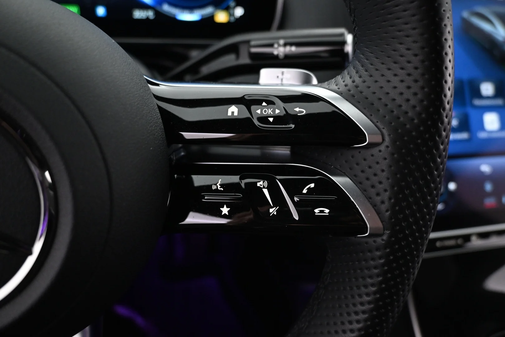 Car Image - 7fGZ7ztht2kHKUD8yBqrAo