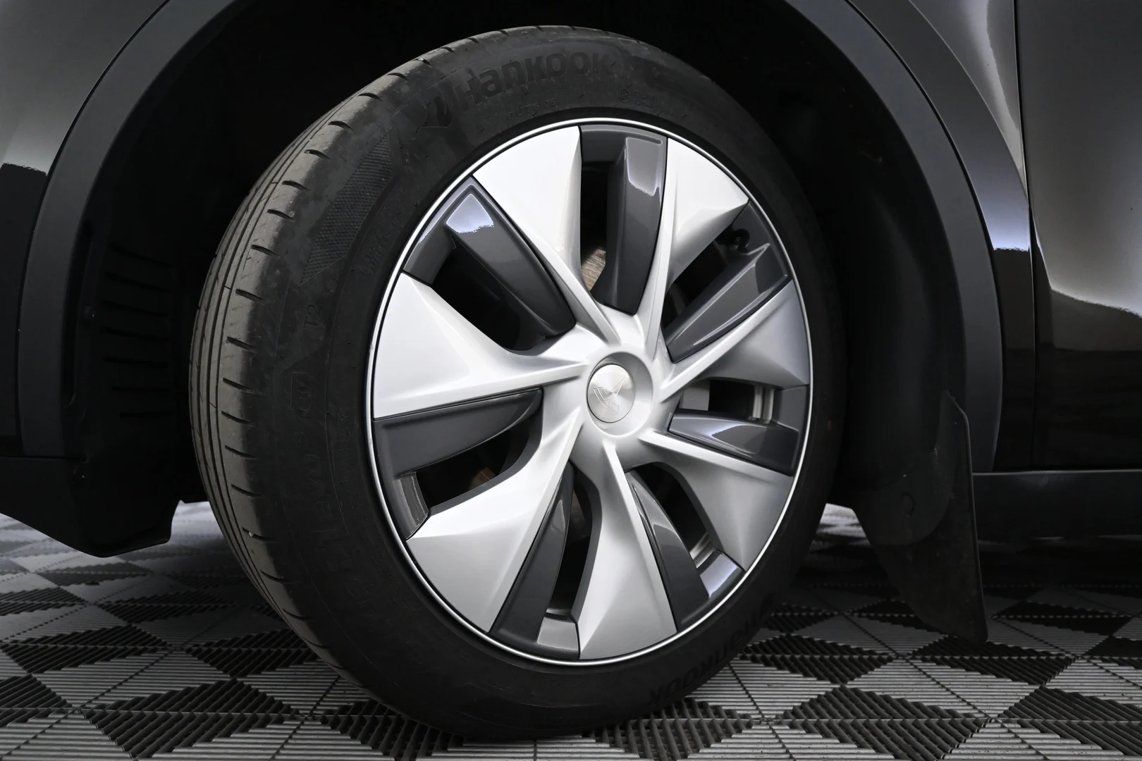 Car Image - 1wh04Y5KSHhUQ9E29tqAor