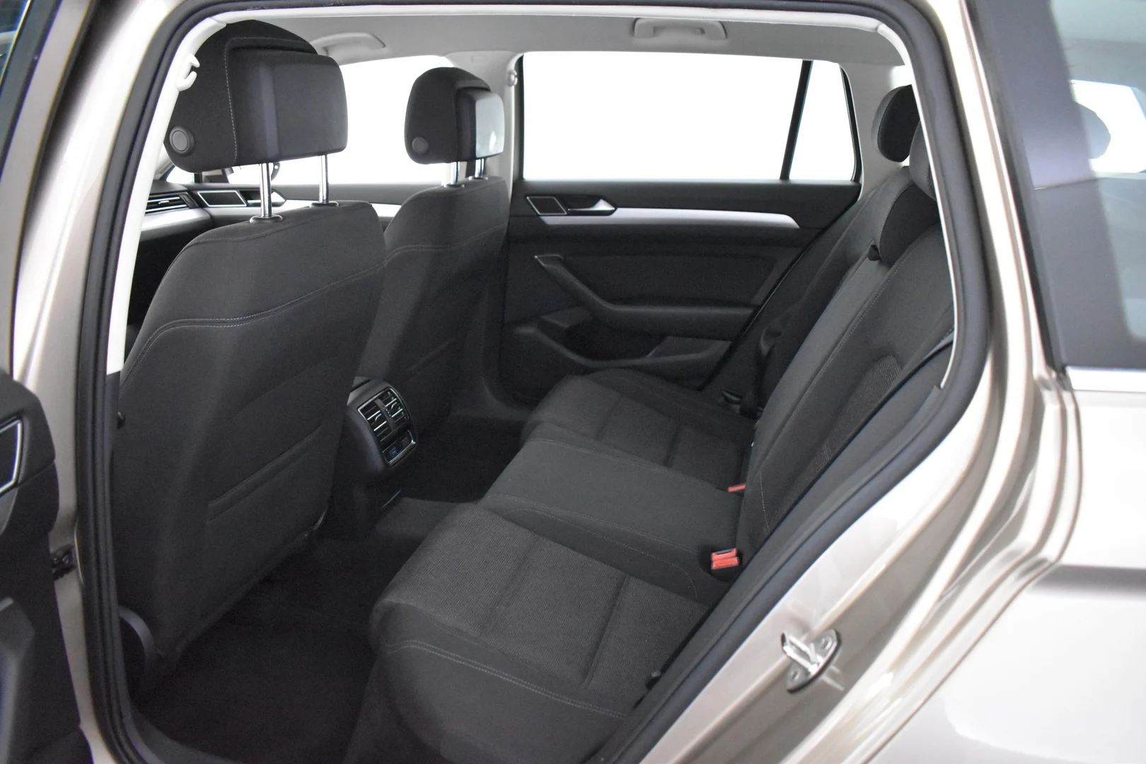 Car Image - 6CEweFI1ZUt2OXDEy5wxsF