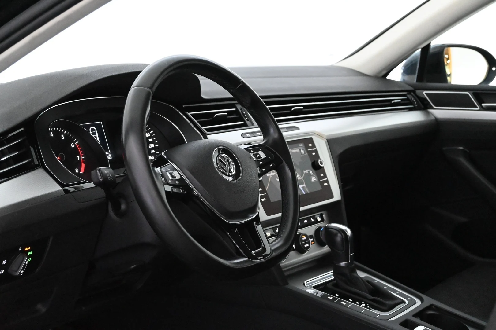 Car Image - 1hdjWm7kTYyUF1vHmXqQly