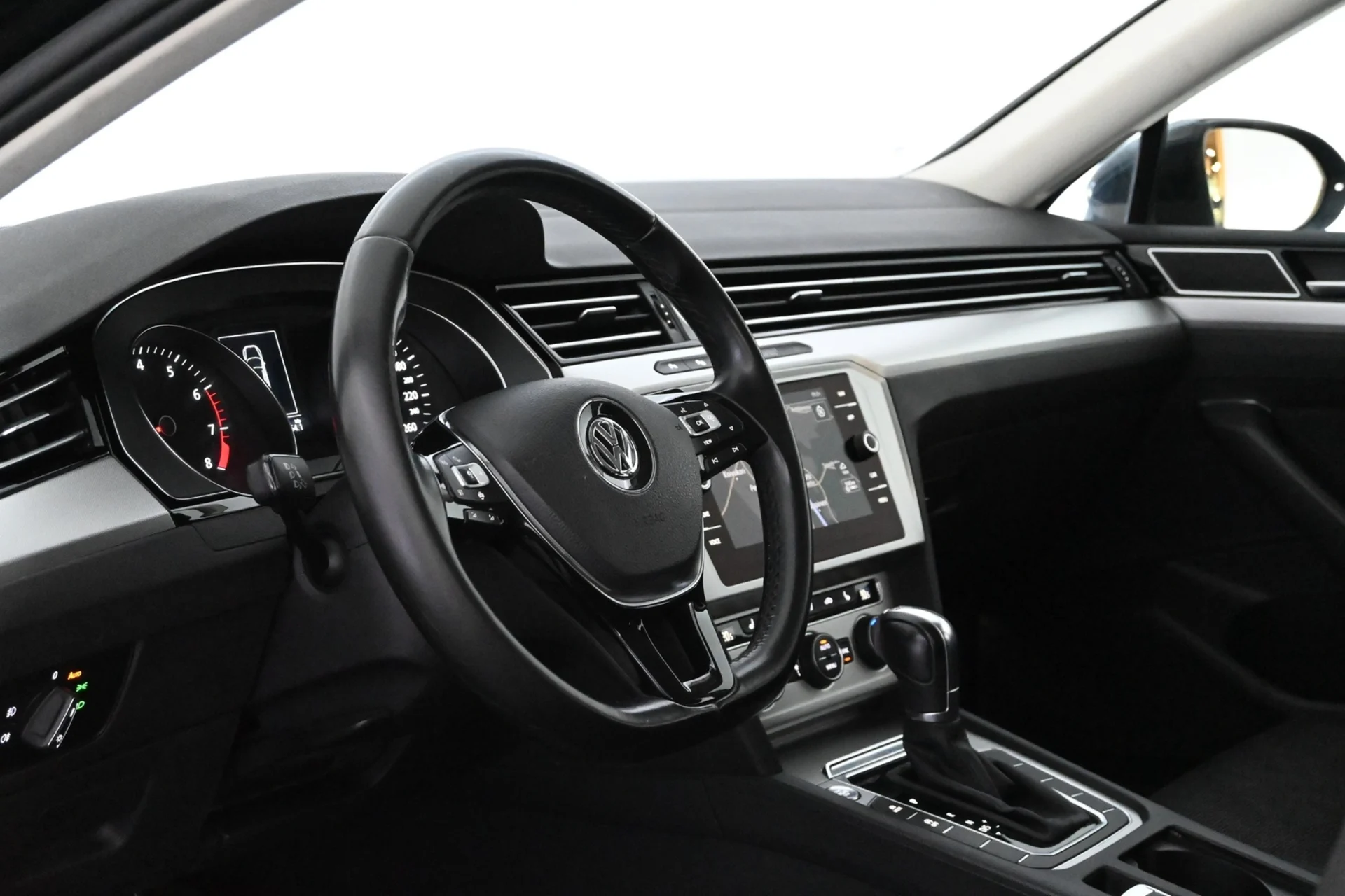 Car Image - 1hdjWm7kTYyUF1vHmXqQly