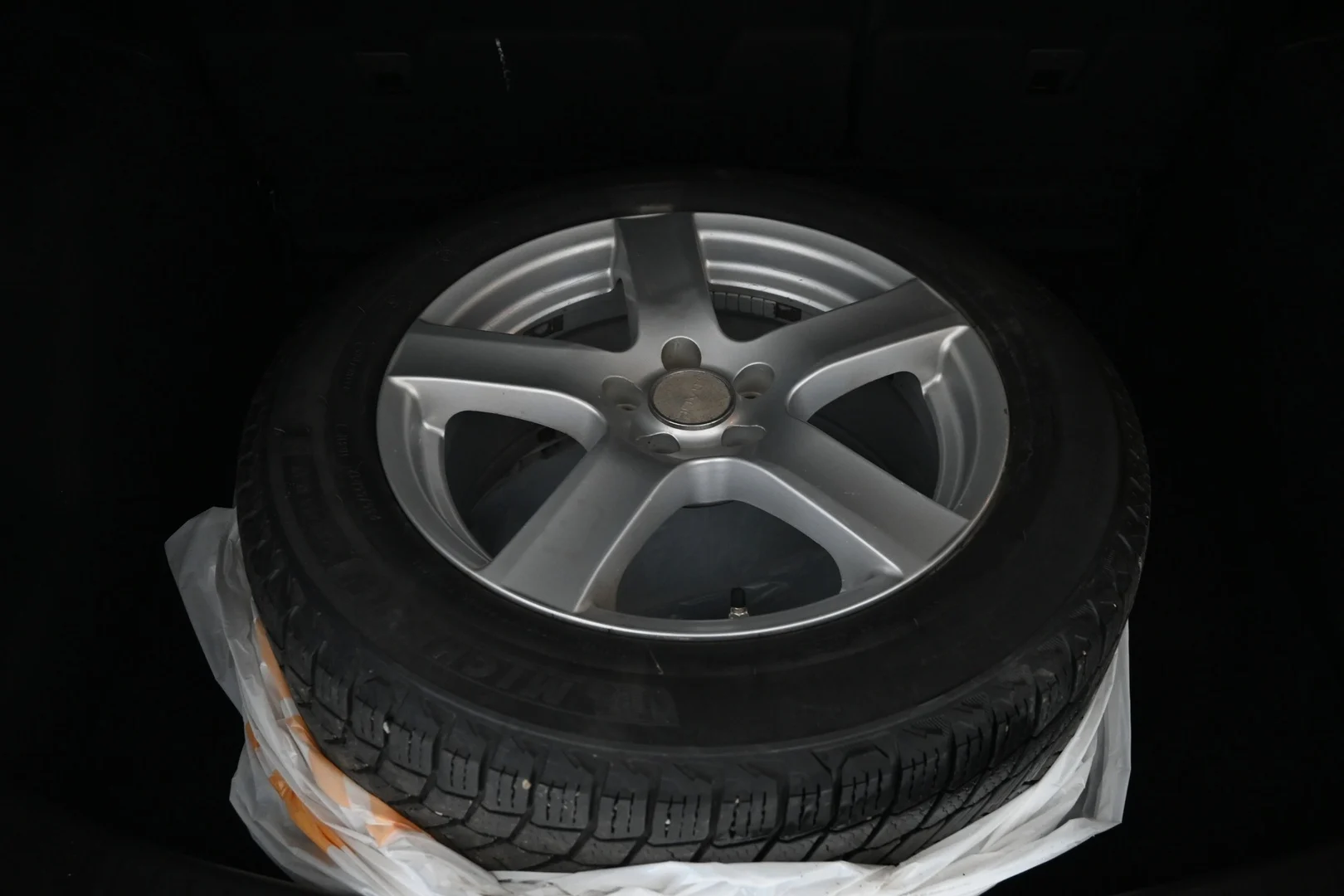 Car Image - 5x8CF9lST8wdQZo4jcSQQv