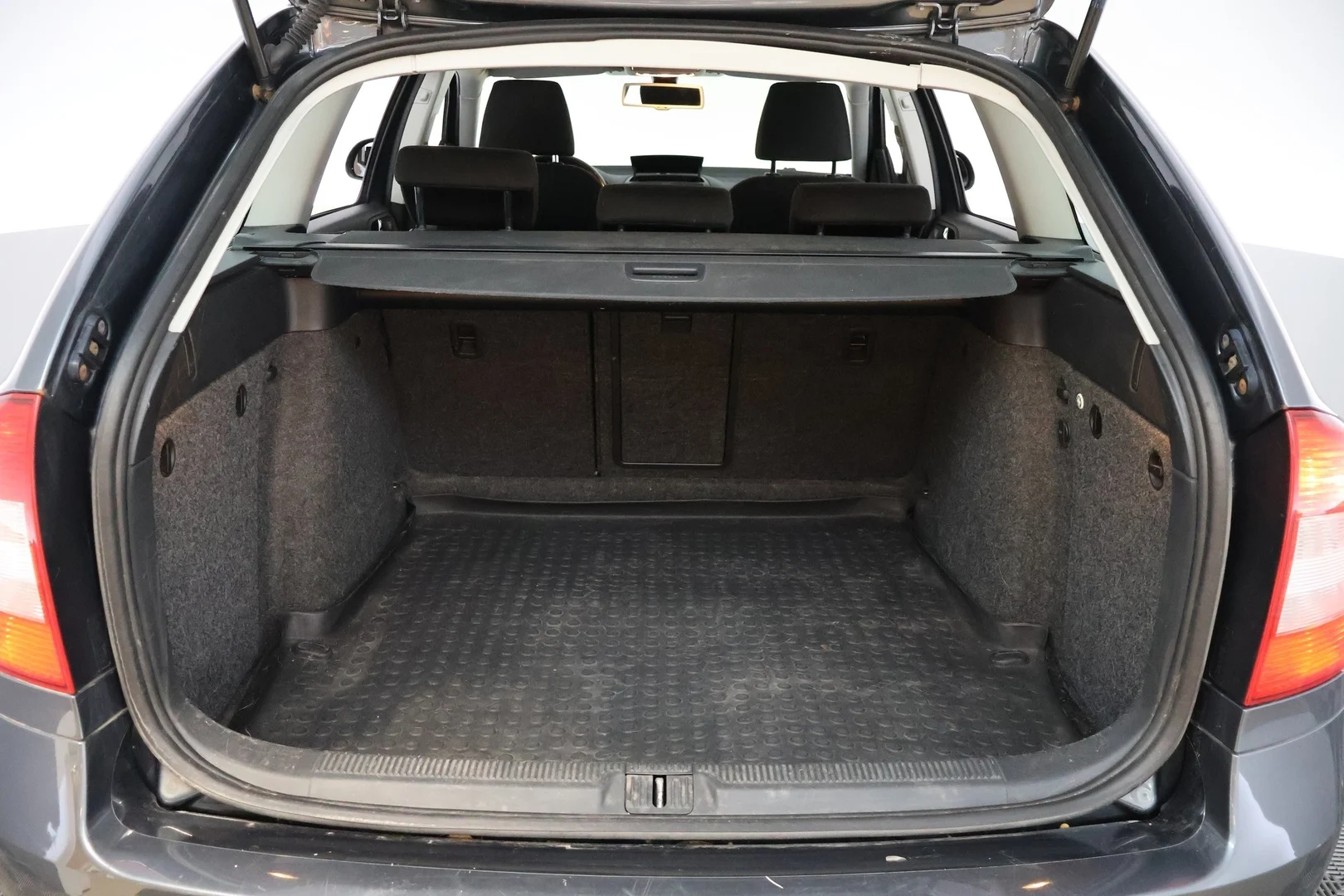 Car Image - 4FCNdGHtpWK3OuxywFmdBm