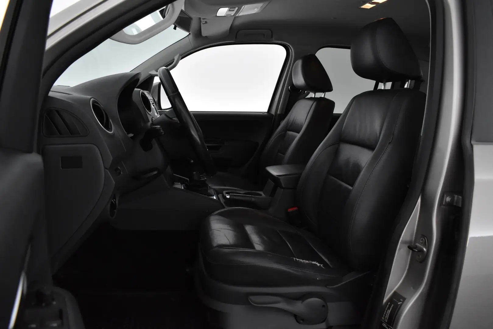 Car Image - 1h1WcGNwmrborkENWJstgp