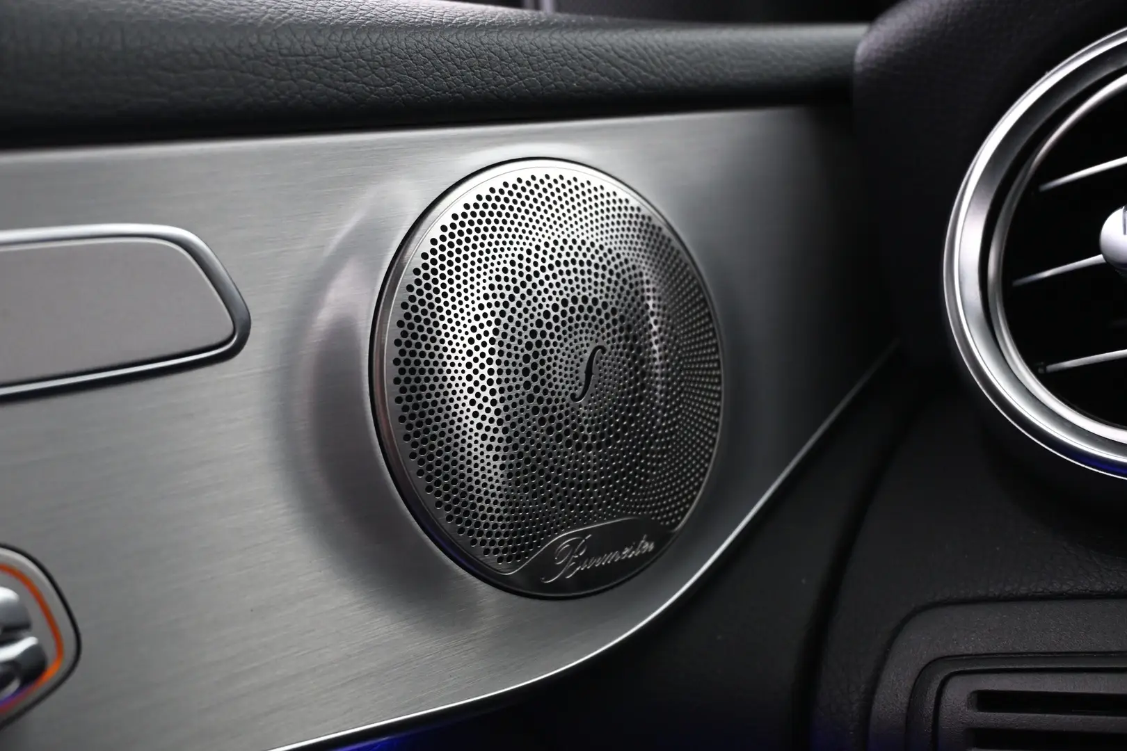 Car Image - 26r4CCzIWbsvgK97i25dRS