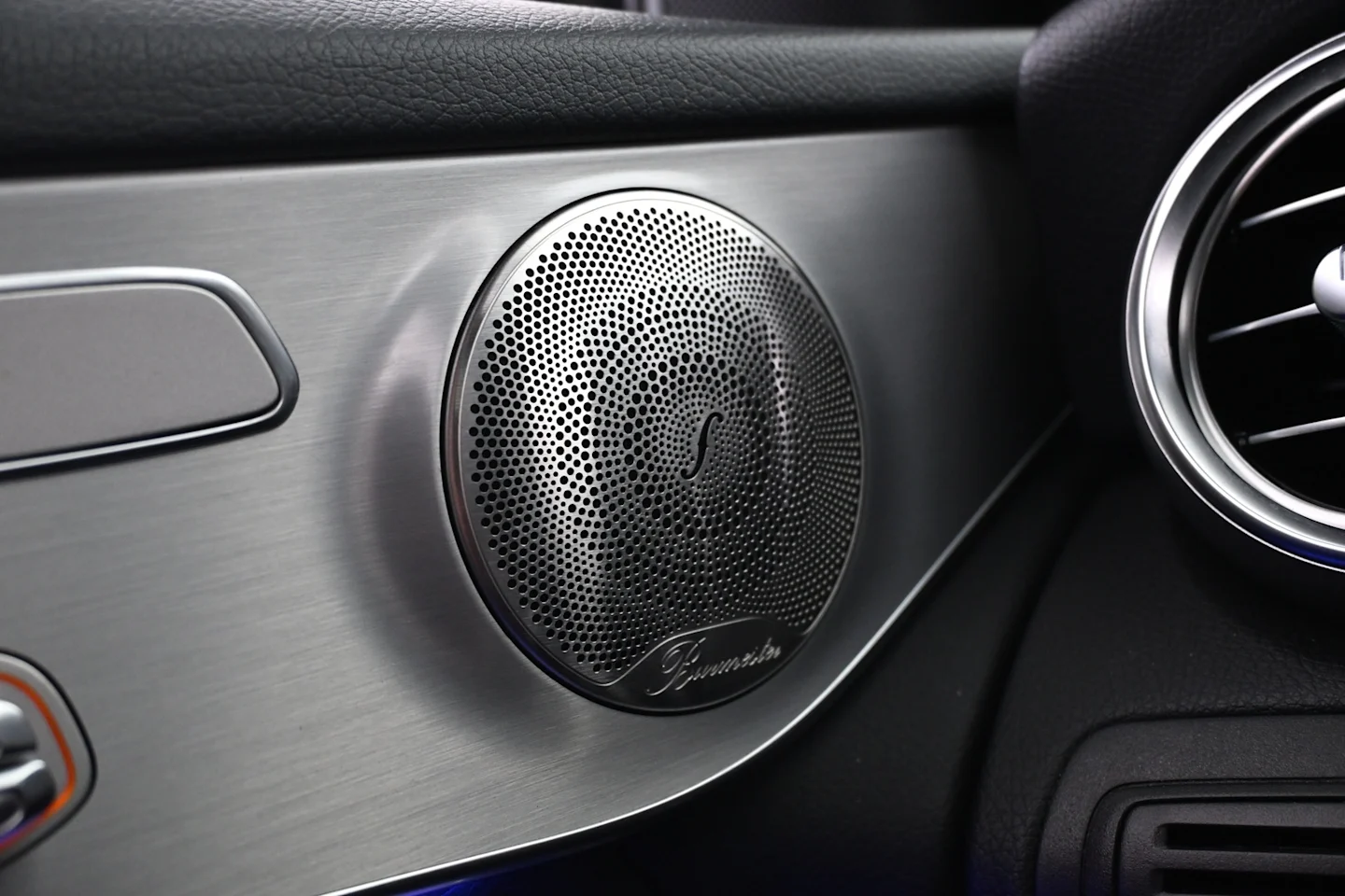 Car Image - 26r4CCzIWbsvgK97i25dRS