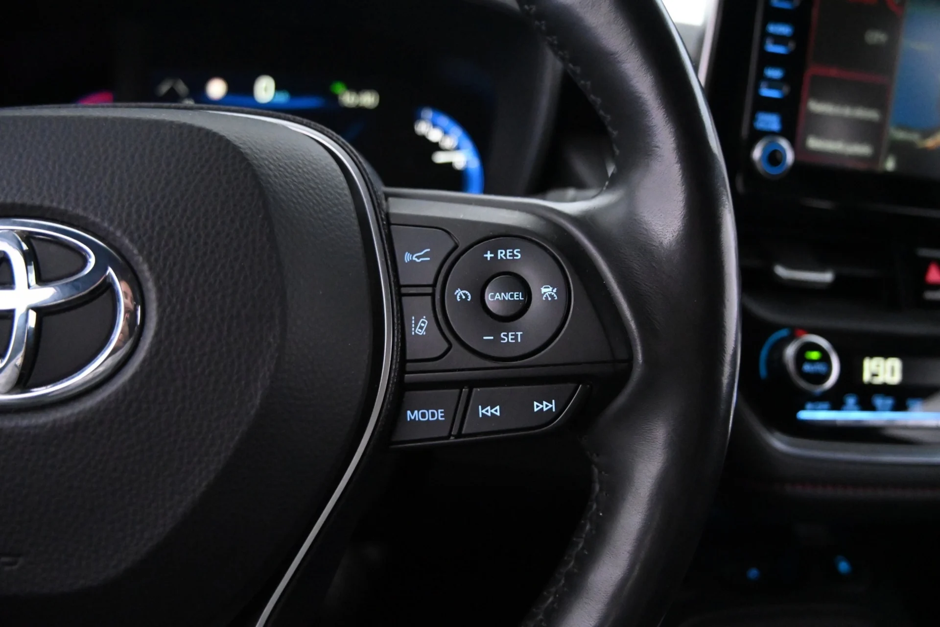 Car Image - 6yLYcoJrL18Mzrk3RTwsCU