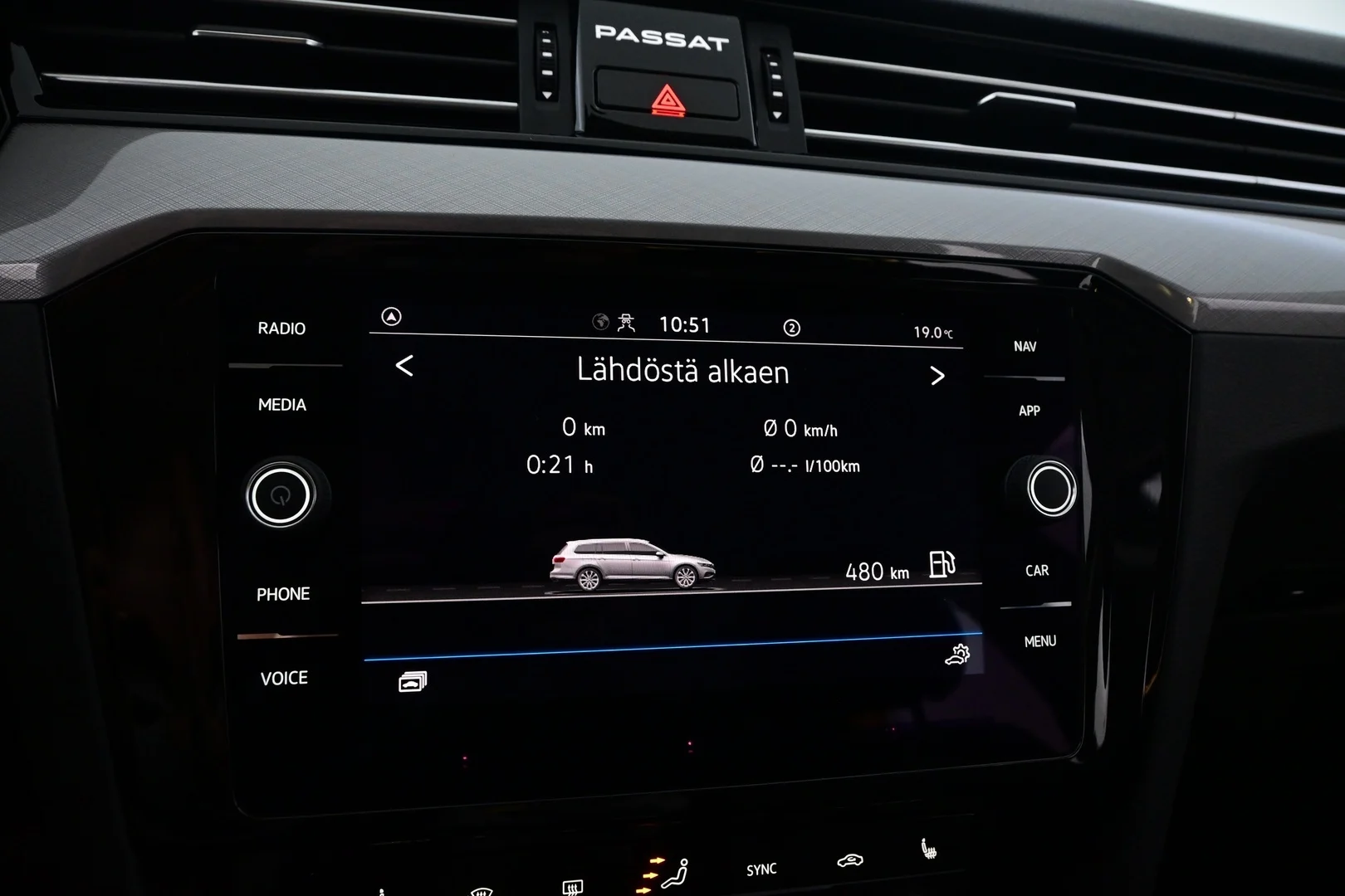 Car Image - NE2QGmWpa3dbhnJ52Z9YL