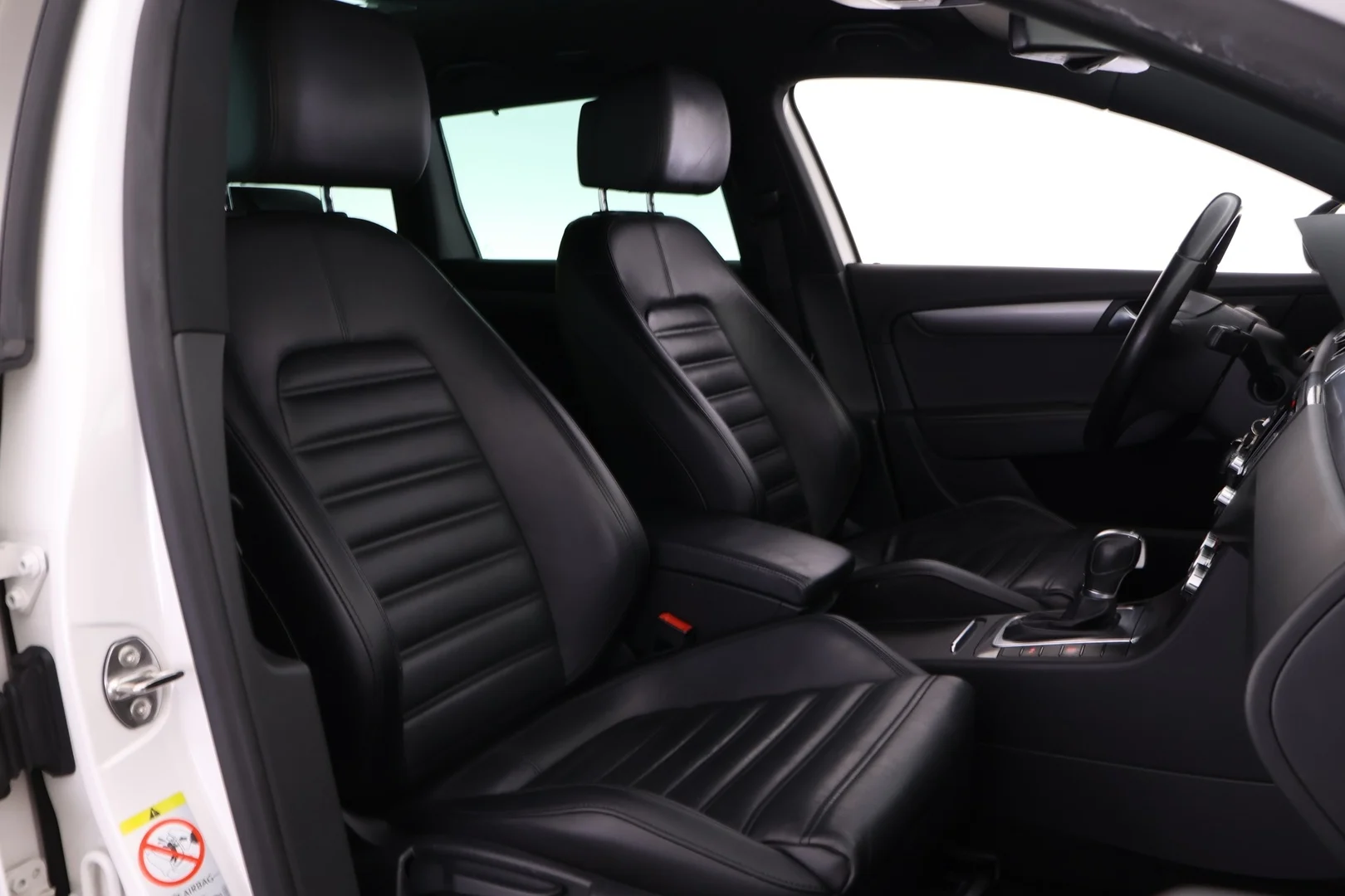 Car Image - 6q1hHbb2zYc6BLyiQheL09