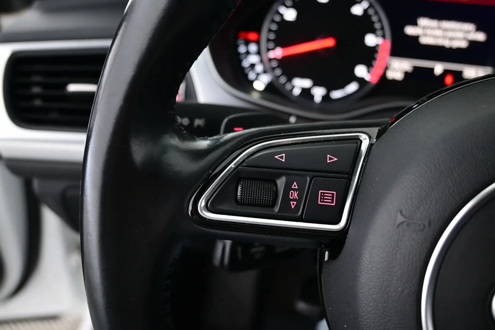 Car Image - 4nS0EK81SJbjOQrxFx4vrH