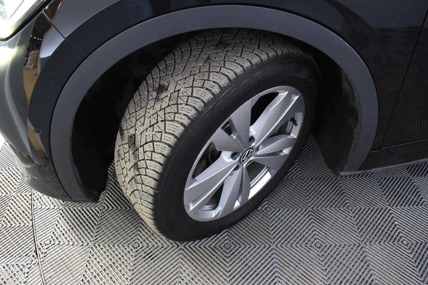 Car Image - 4lce1Cq529xM0RsZOZ6WAE