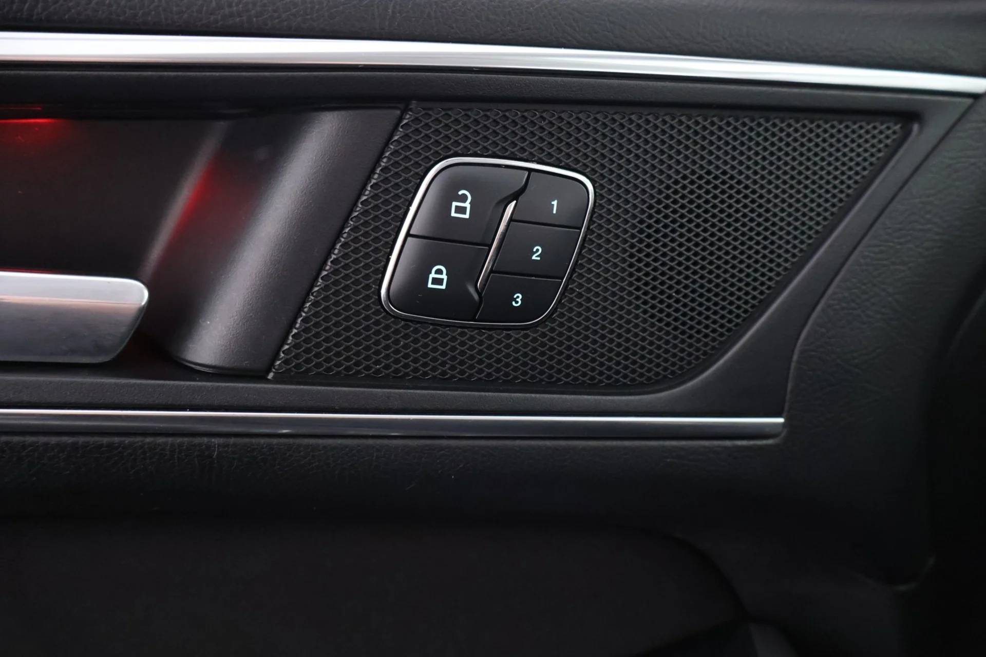 Car Image - 7DyZQlF23VlYnXG1WW6WCt