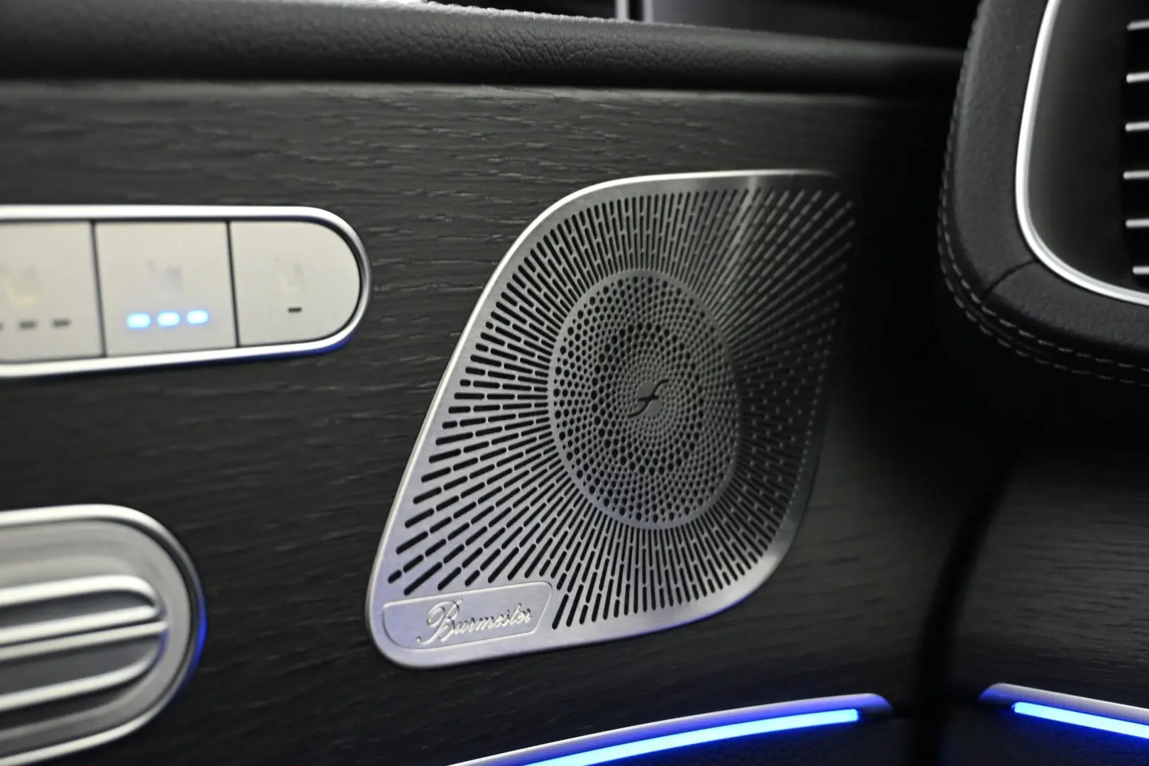 Car Image - 3FqkHhdu4wVBHV0i10a7ec