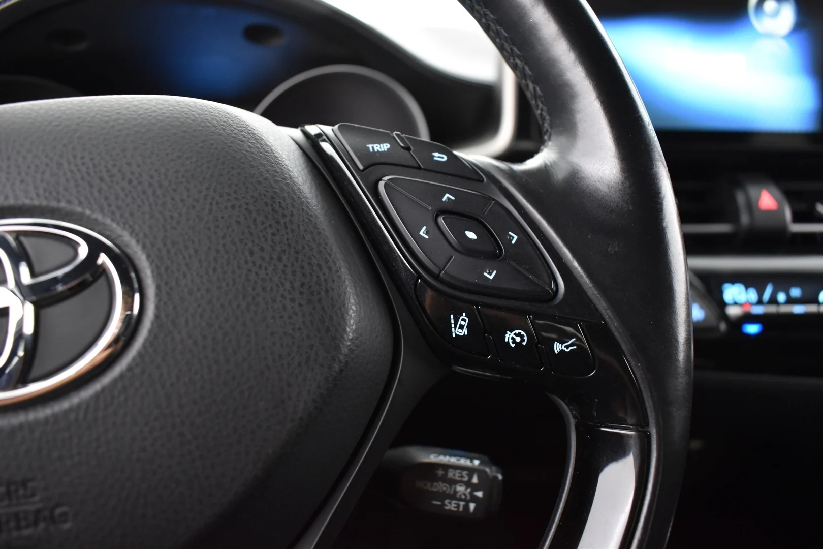 Car Image - 3quMX1RWbP2N8OP7FI2fiC