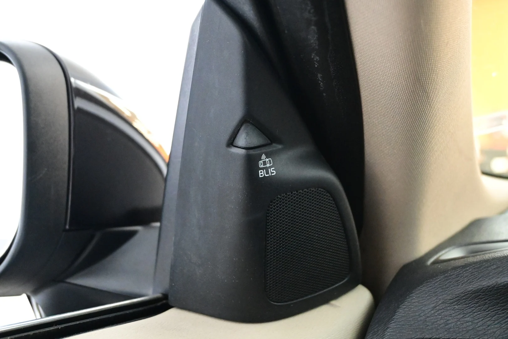 Car Image - 5zNSzg8y088li3l9khBWwp