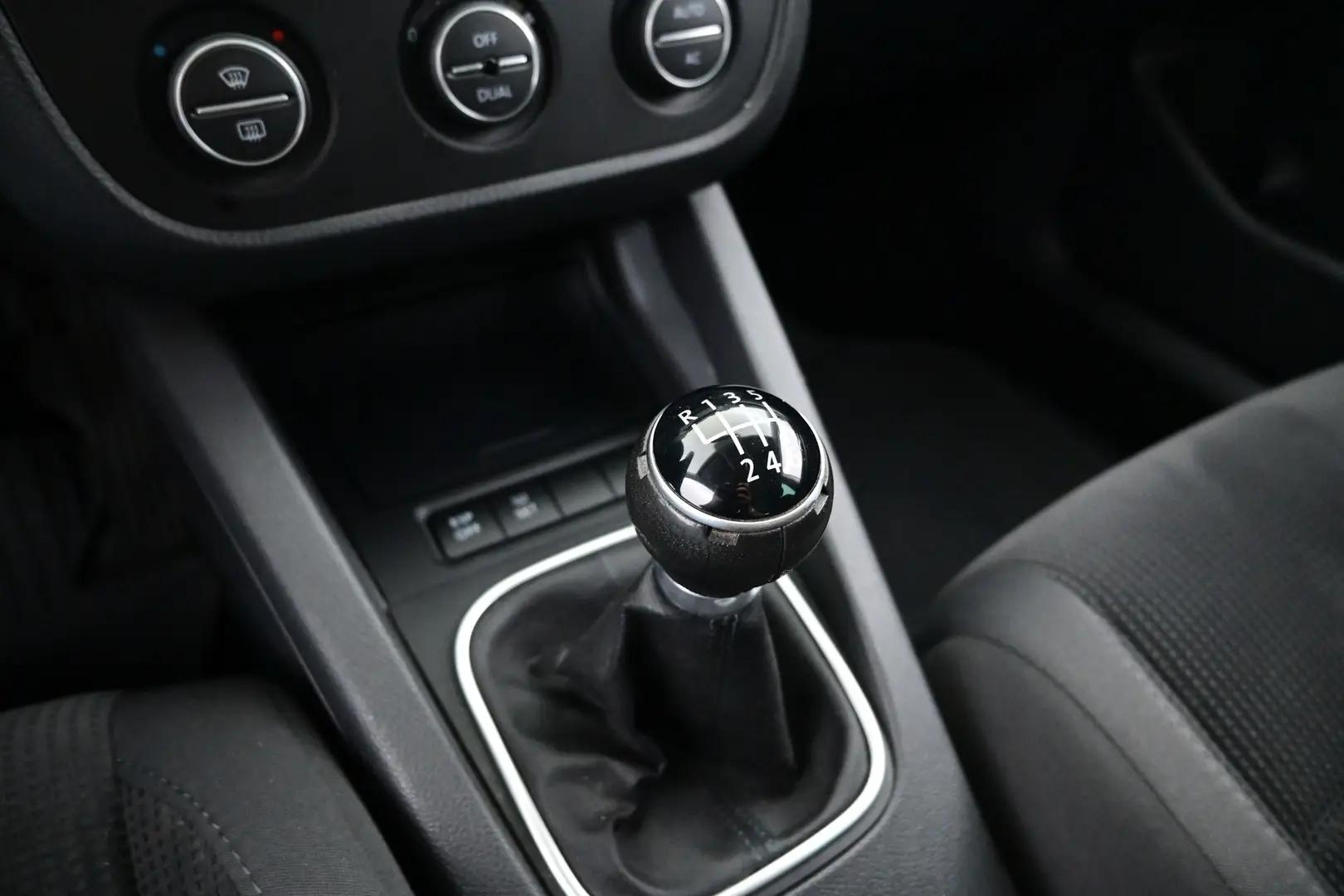 Car Image - 3SVq3hWd0yzRVBslBchvFn