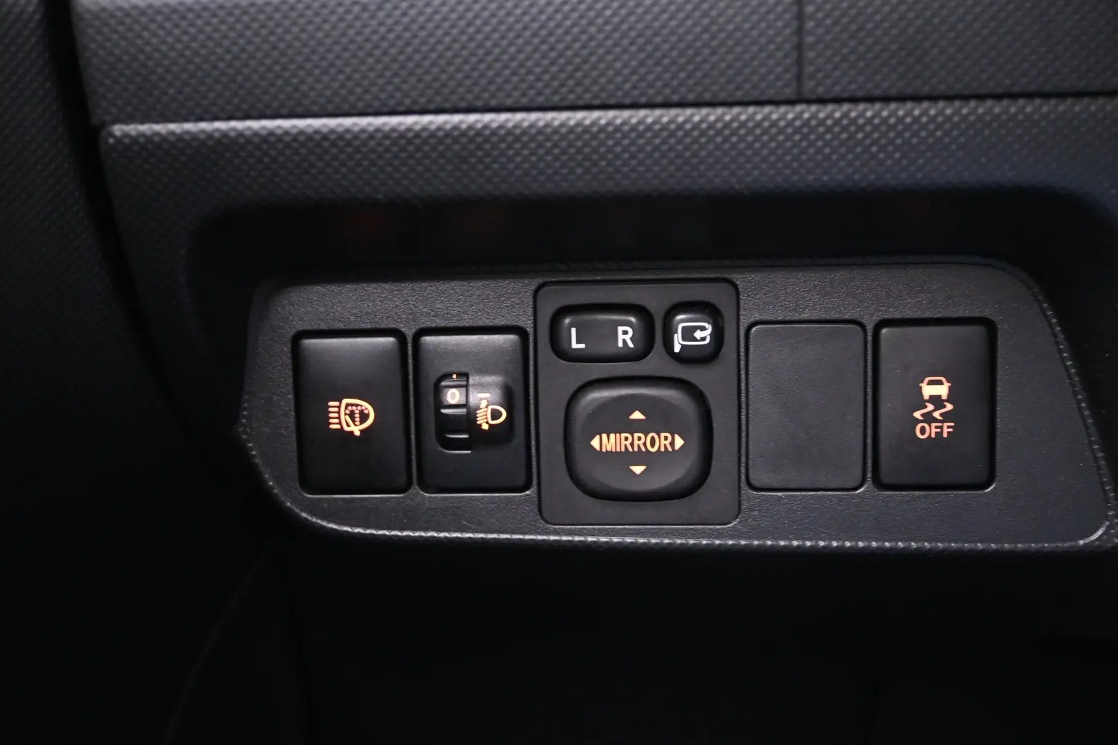Car Image - 5Ep8v7WJKl4ngV70V1oiyi