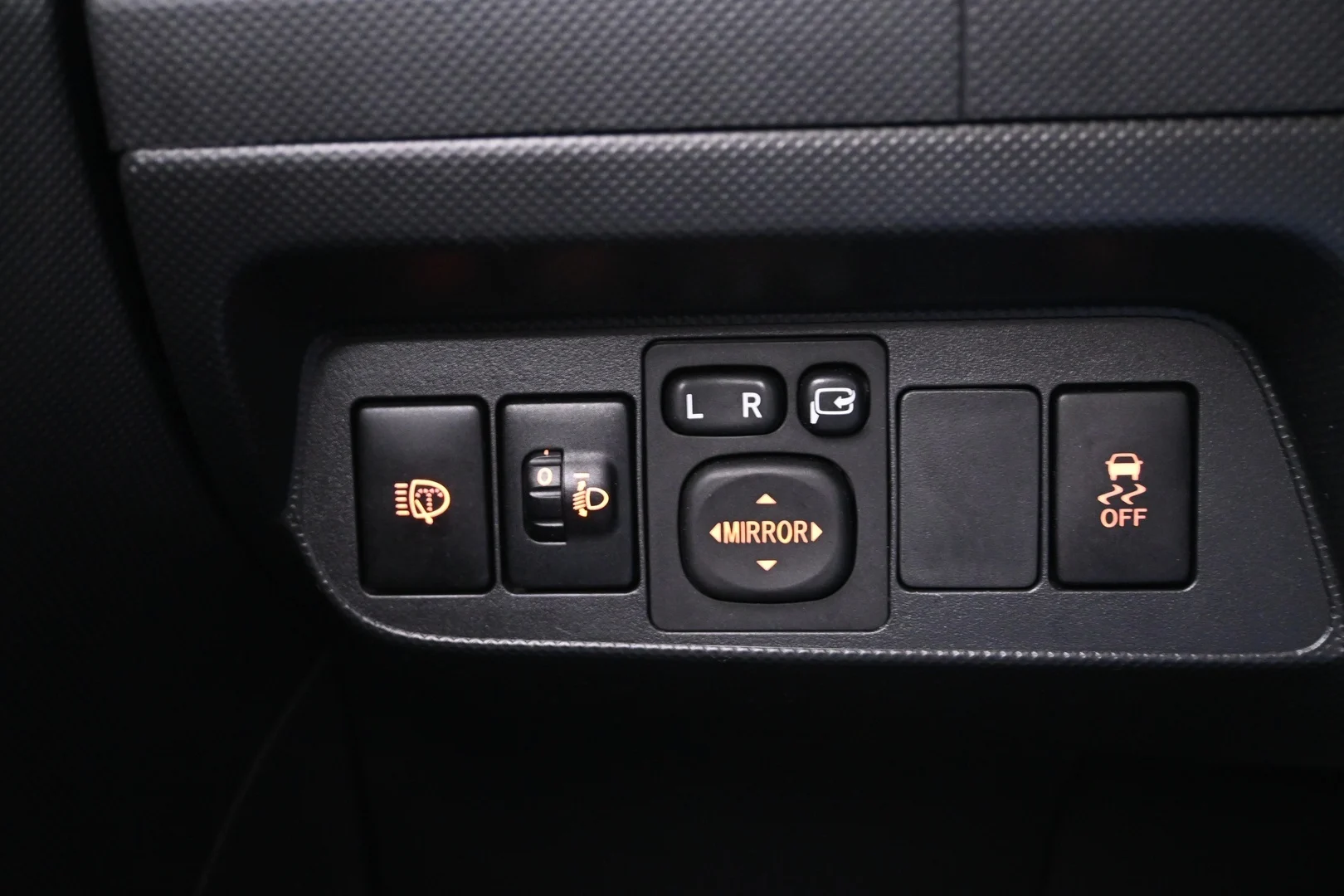 Car Image - 5Ep8v7WJKl4ngV70V1oiyi