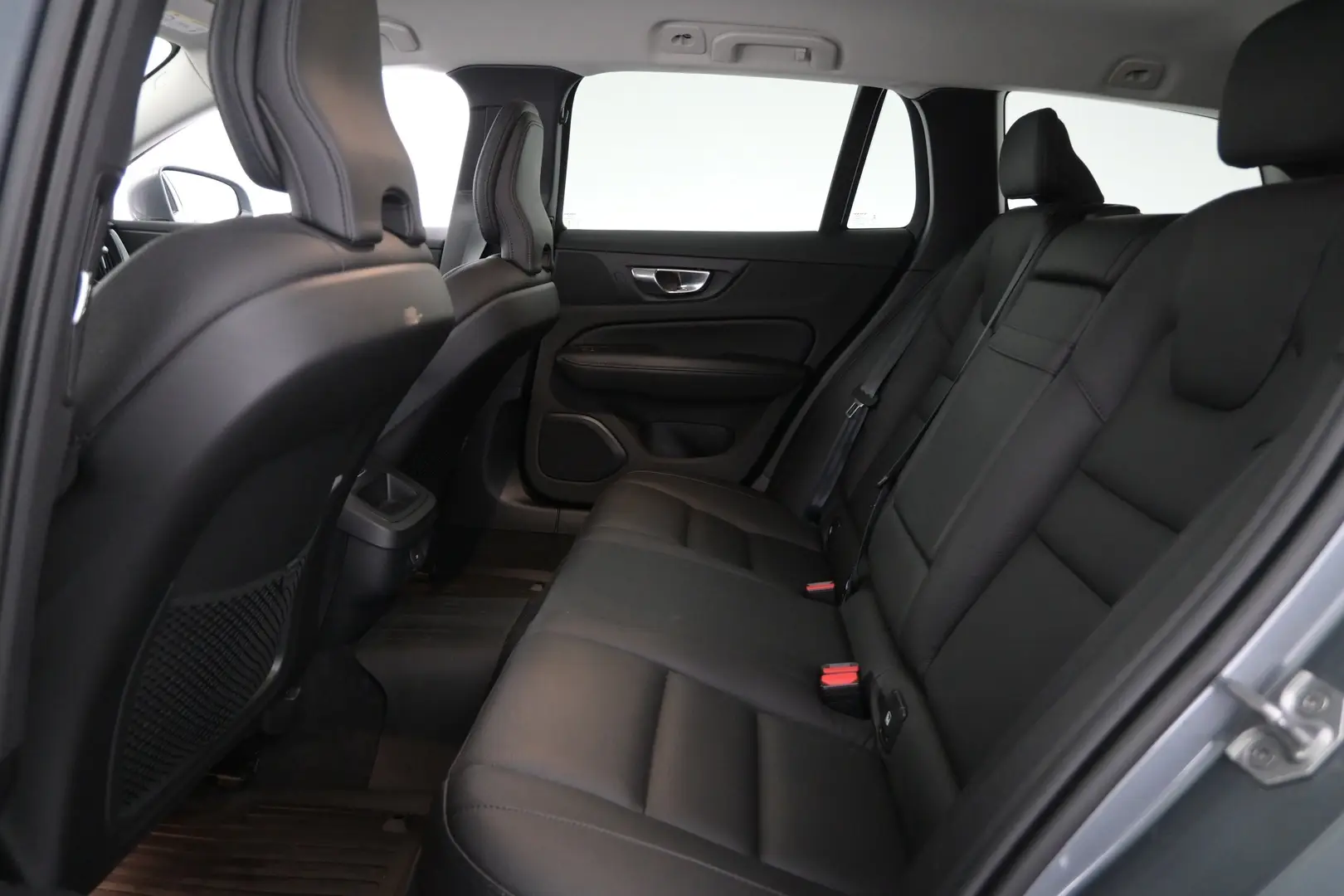 Car Image - 6xBq4B4hWNFwzxV7iS1zg4