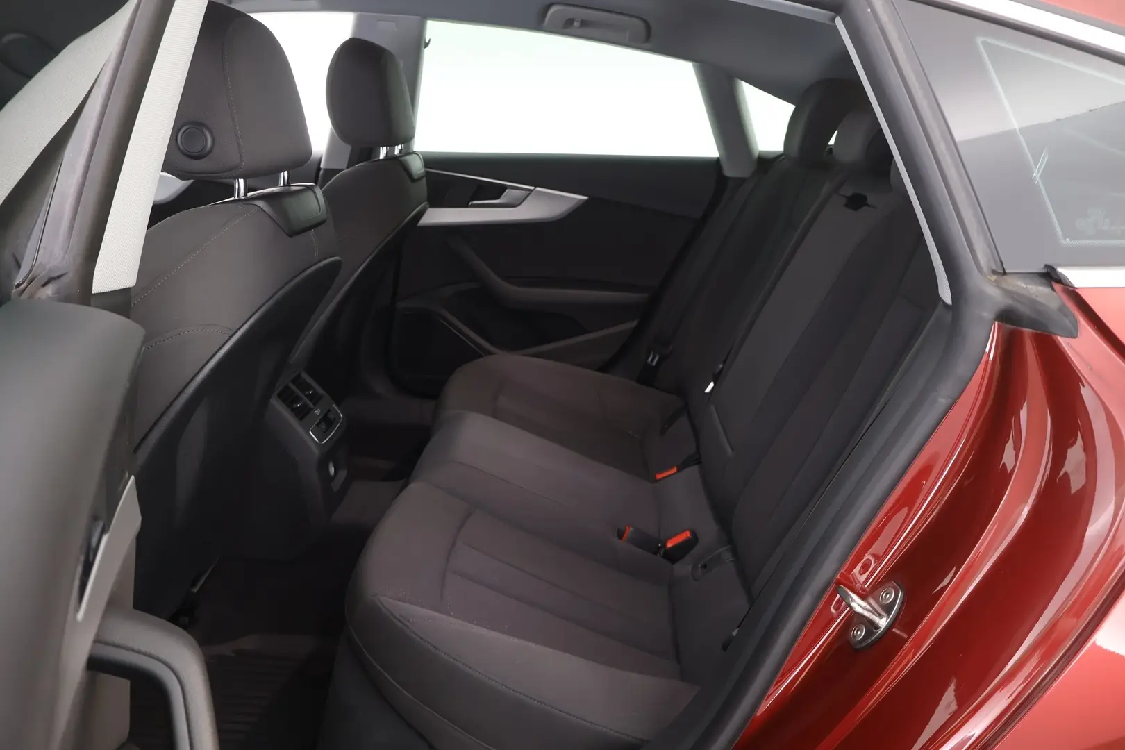 Car Image - 3Gb14petIFK08Fg4BR56h1