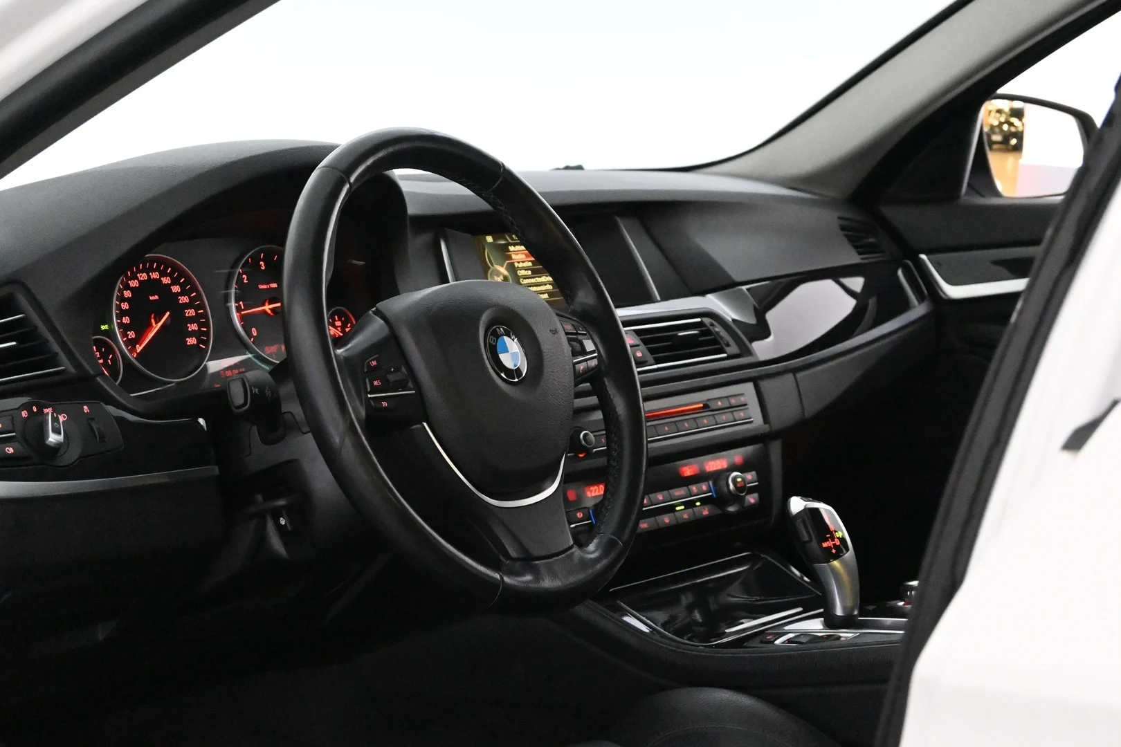 Car Image - 6yfAw8vsA6yStCzSwlIKSZ