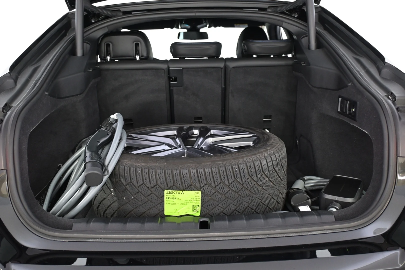 Car Image - 3Kw1sGa2axSiG3zBMtyQlR