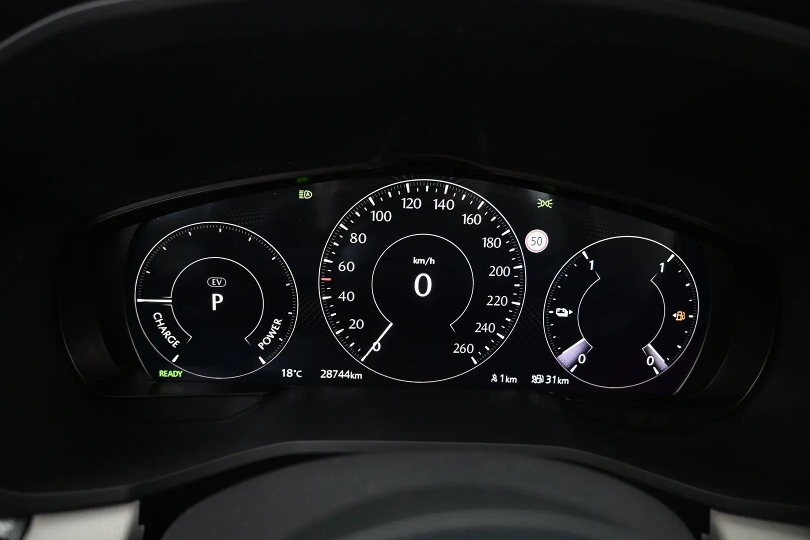 Car Image - undhtycCcdVDyB3YbJDr5