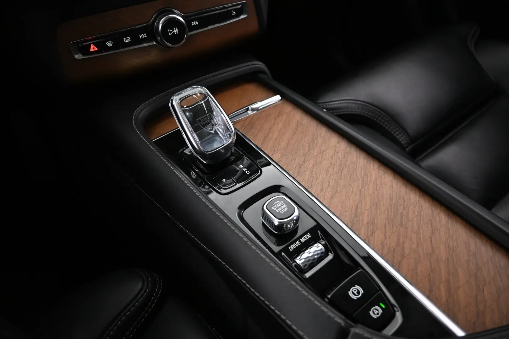 Car Image - 4TSSilqVPzvHXKbhyNBVWJ