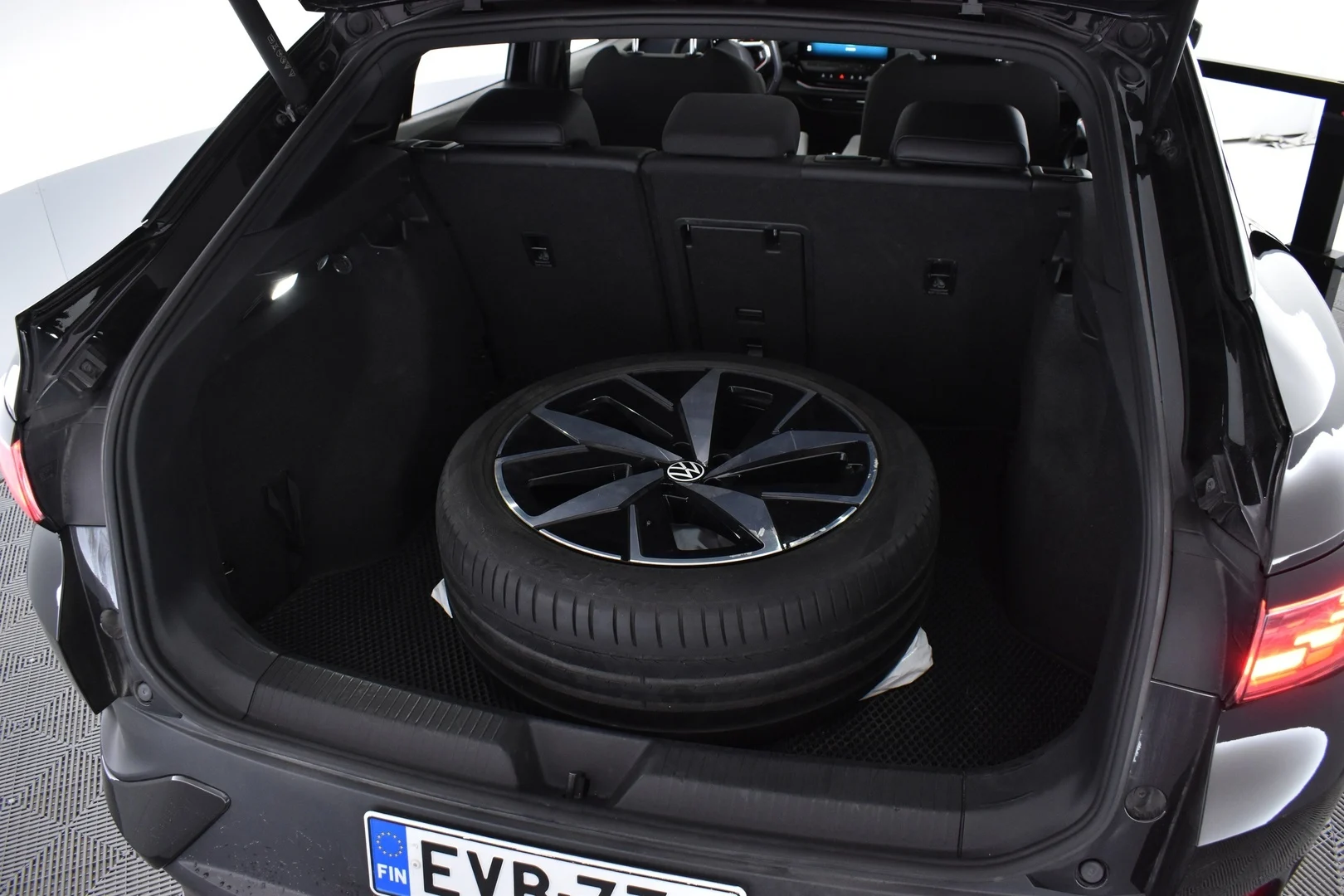 Car Image - 4lce1Cq529xM0RsZOZ6WAE