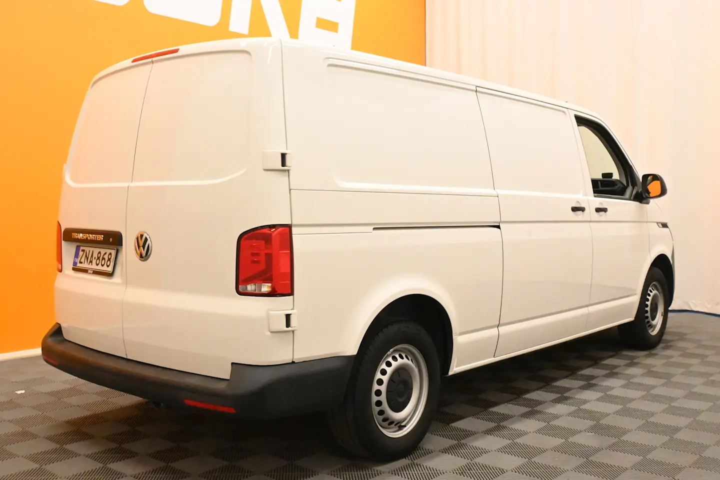 Car Image - ZyW2oKsnThRb8ZLBKBFoB