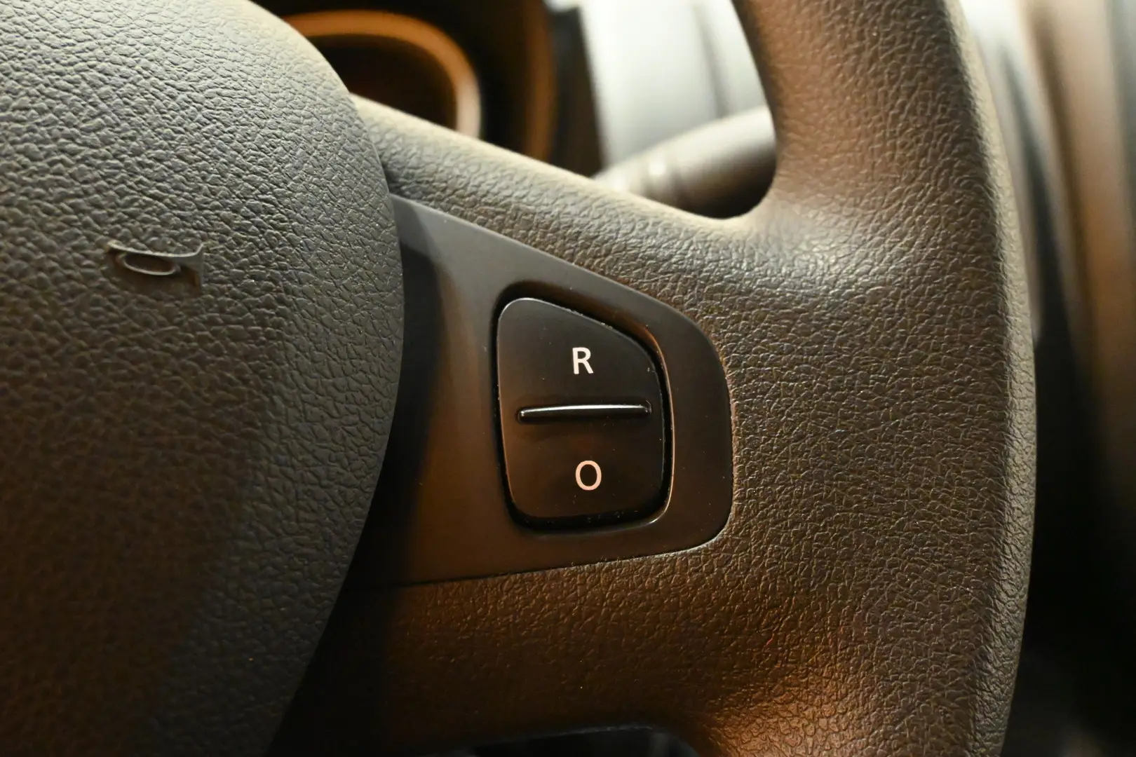 Car Image - 5WQlO86TEC88QPeYpFwV3Z