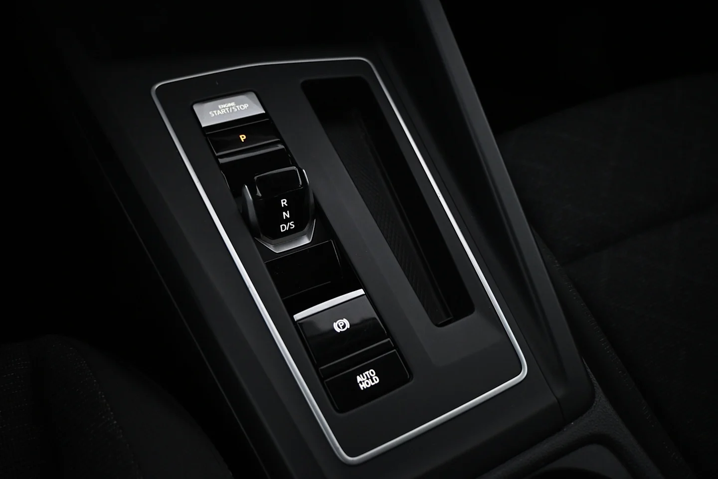 Car Image - 664UHQ4V7l3HPxwfVvtZOW