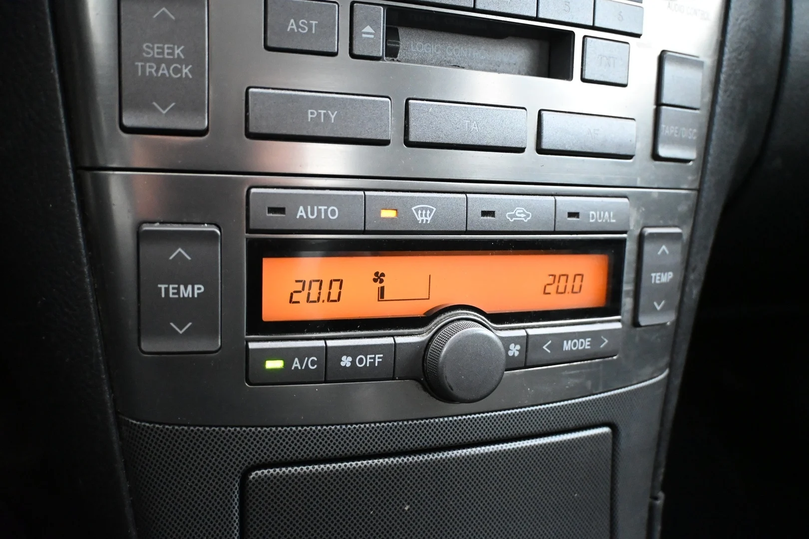 Car Image - 4mFhwrdN5vb82rW8j6AM0L